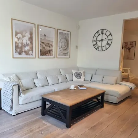 Mooi House بيت للعطل روغوفو