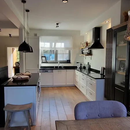 Mooi House بيت للعطل روغوفو