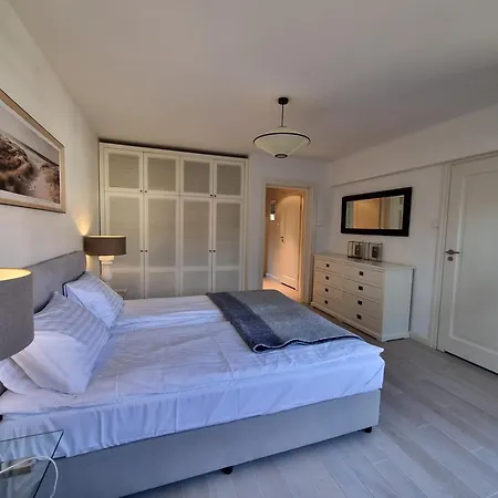 Mooi House